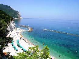Spiagge di Numana vacanze casa in affitto mare Conero Spiaggiola
