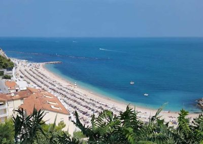 Le spiagge più belle di Numana guida al mare della Riviera del Conero